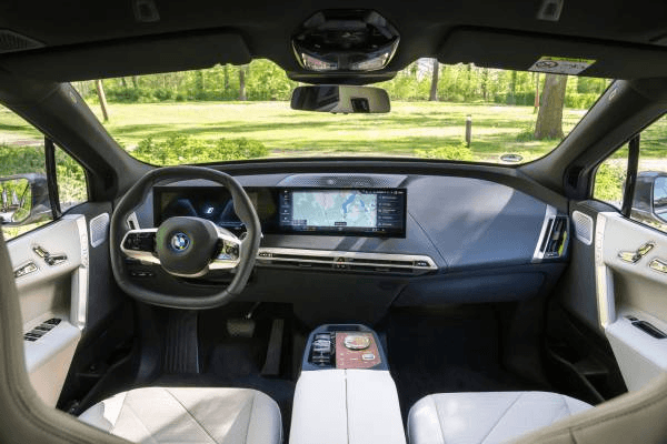 BMW iX xDrive50 — the best electric tow car — dashboard