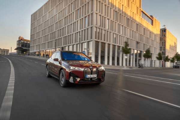 BMW iX xDrive50 — the best electric tow car