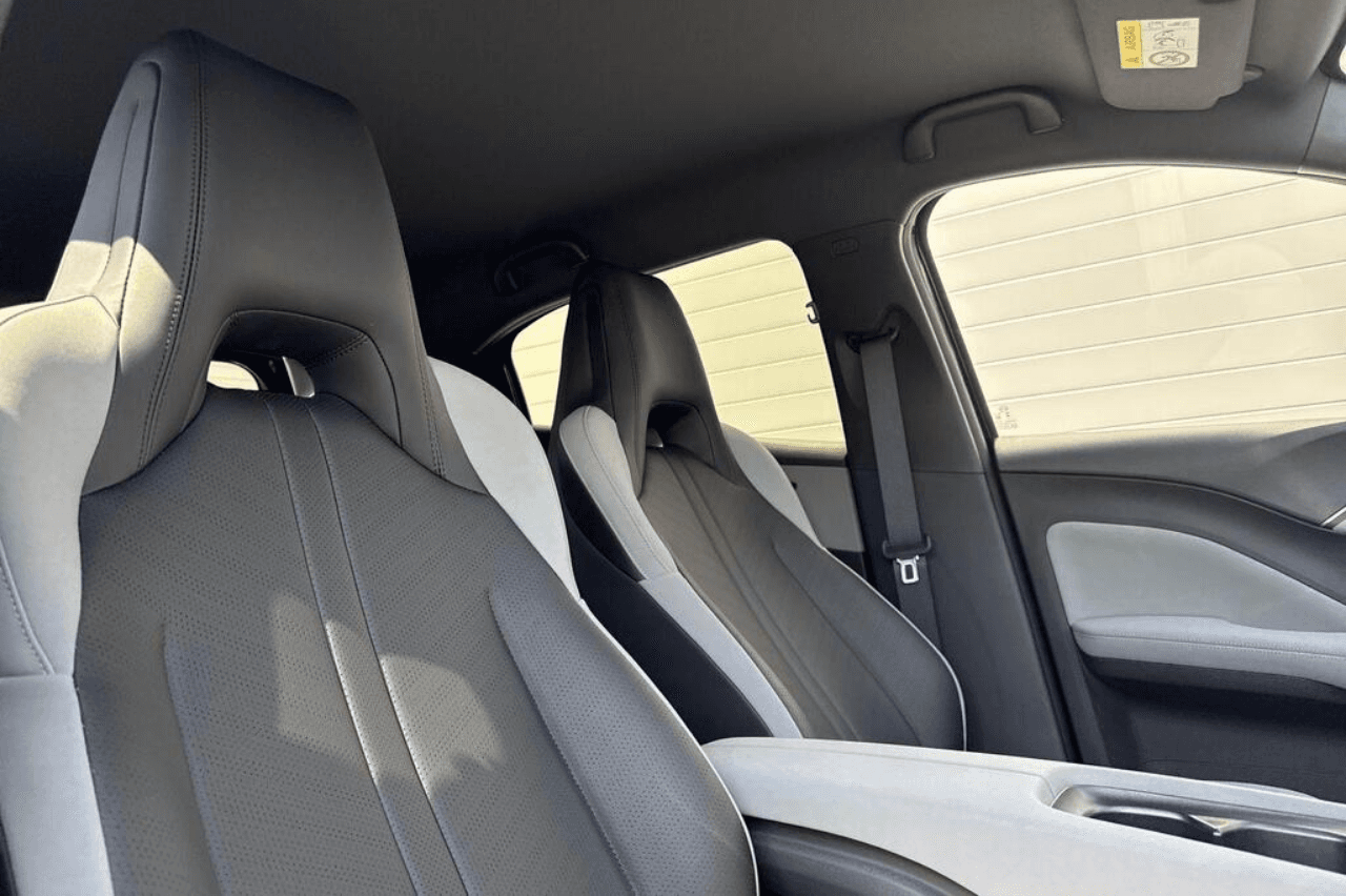 byd_dolphin_1strowseats