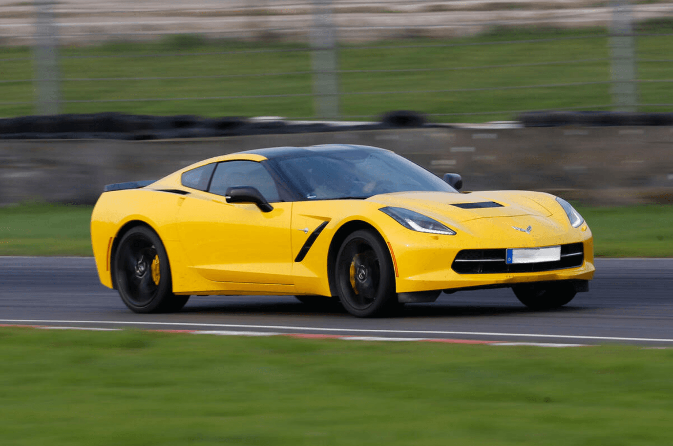 chevrolet_corvette_hero