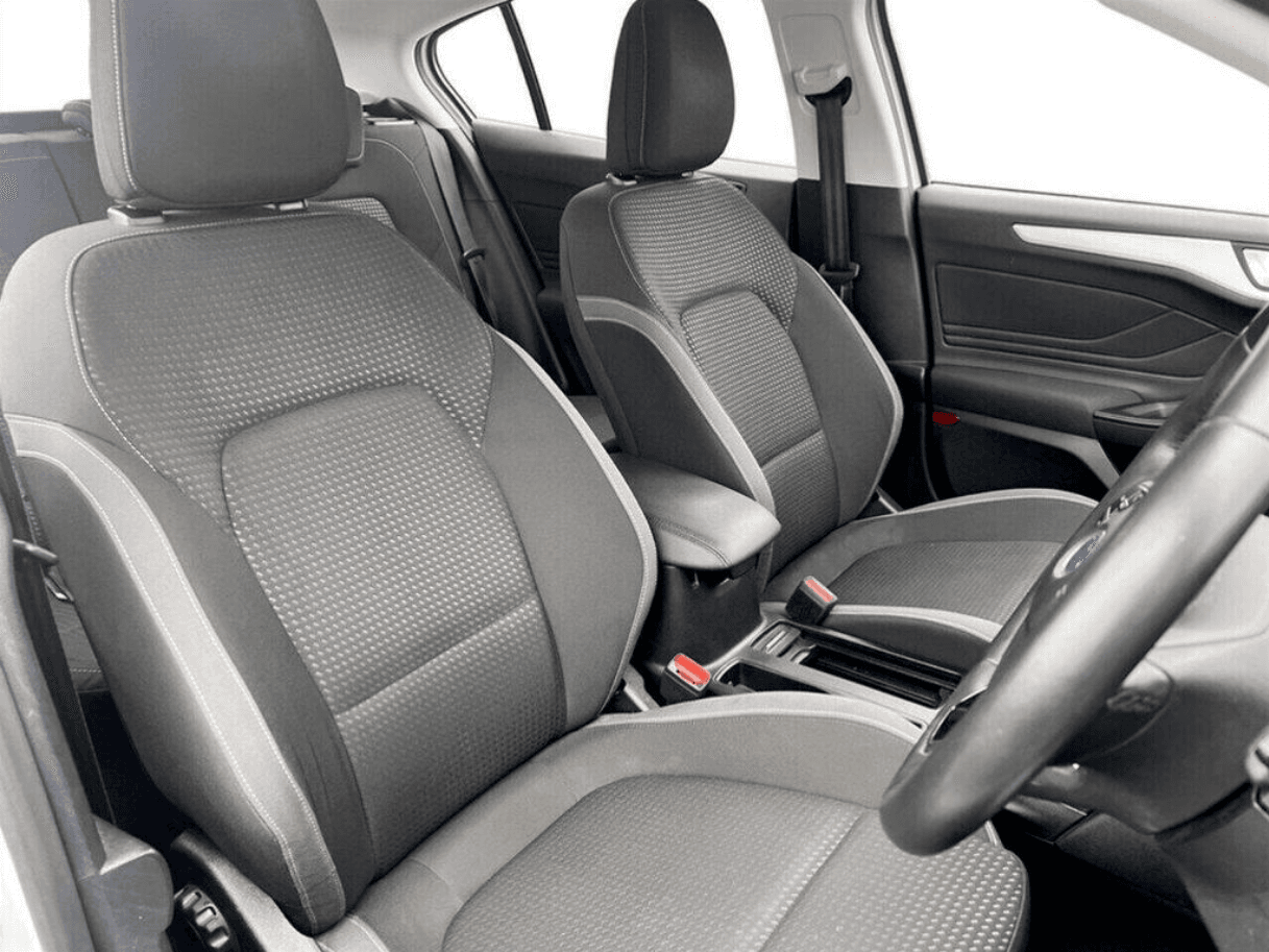 ford_focus_1strowseats